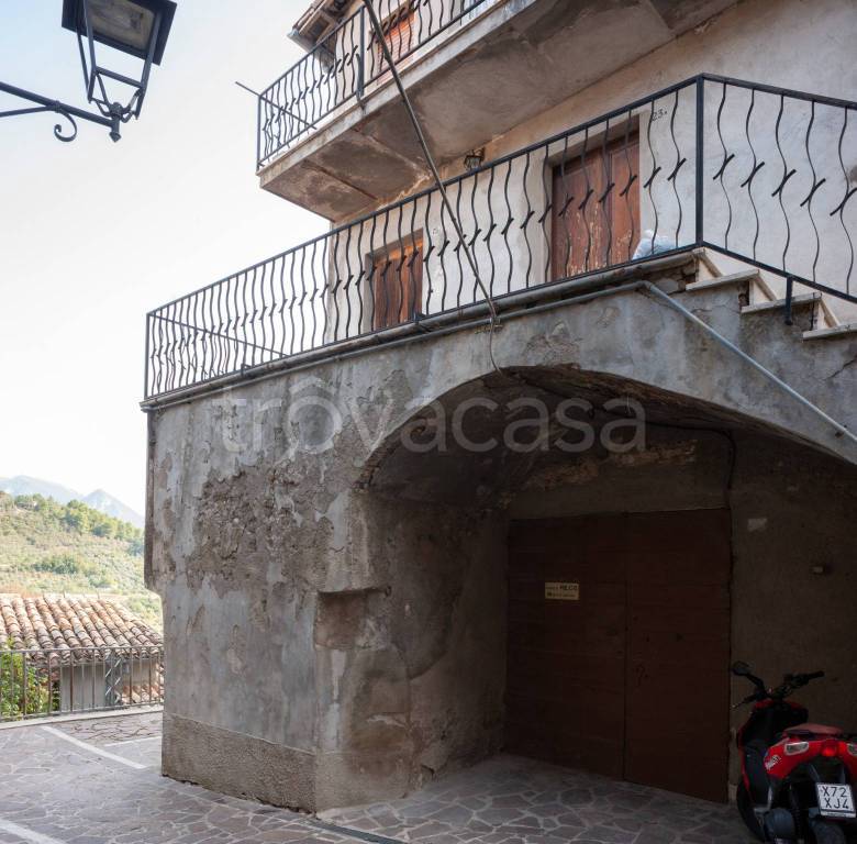 casa indipendente in vendita a Montefranco