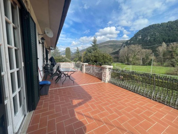 casa indipendente in vendita a Montefranco