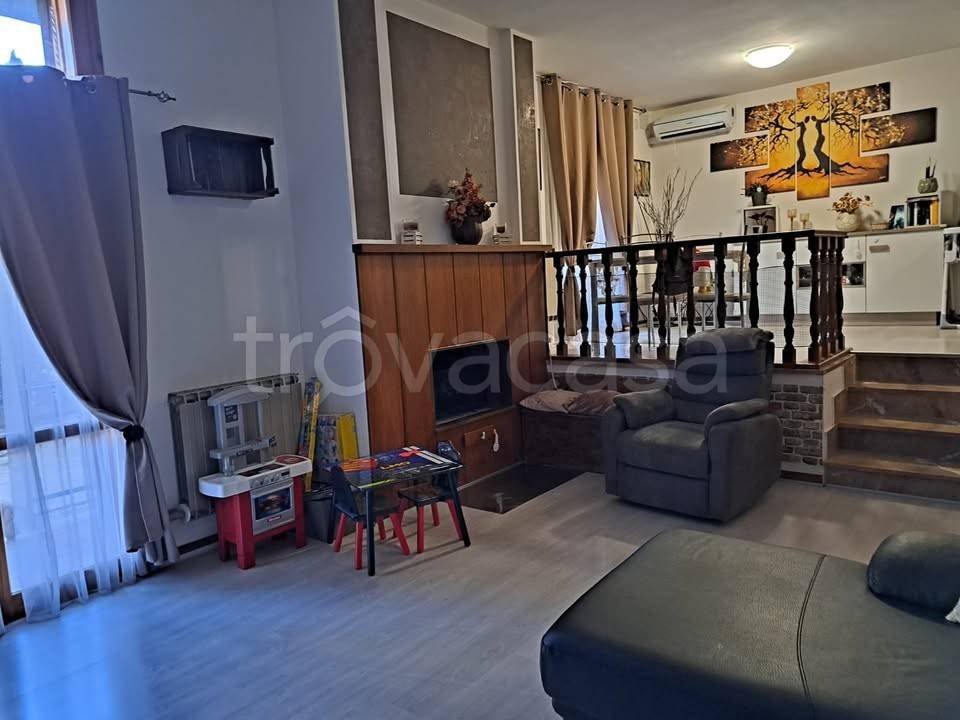 casa indipendente in vendita a Montefranco in zona Fontechiaruccia