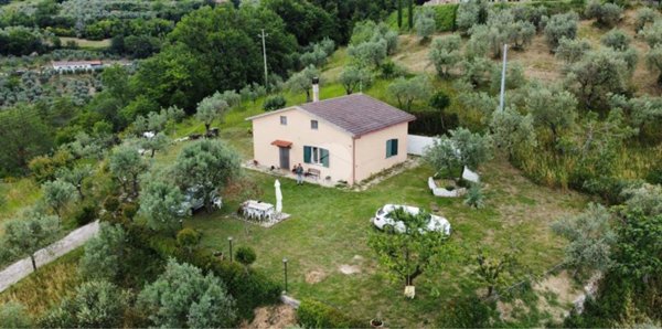 casa indipendente in vendita a Montefranco