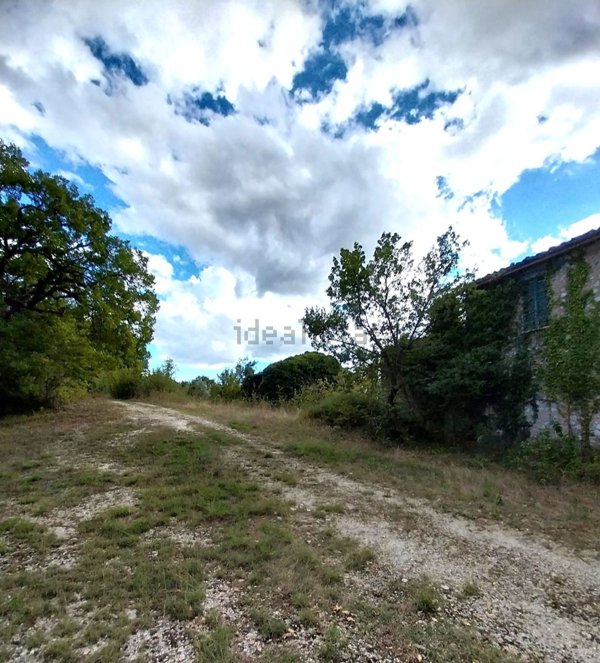 quadrivano in vendita a Montefranco