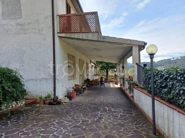 casa indipendente in vendita a Montefranco
