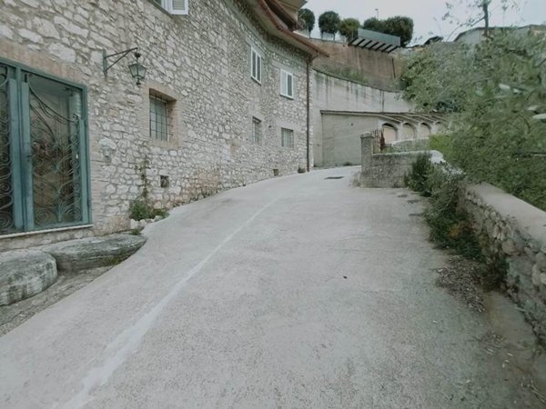 locale di sgombero in vendita a Montefranco