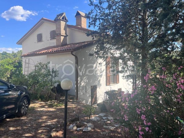 casa indipendente in vendita a Montefranco