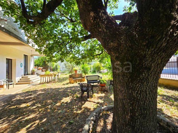 casa indipendente in vendita a Montefranco