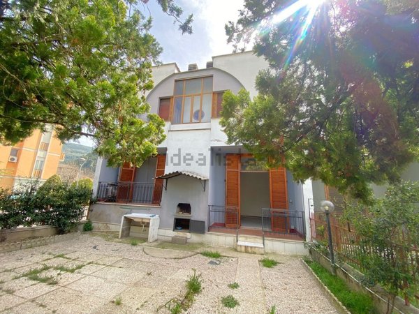 casa indipendente in vendita a Montefranco in zona Fontechiaruccia