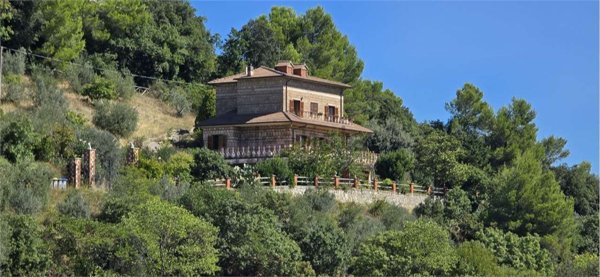 casa indipendente in vendita a Montefranco