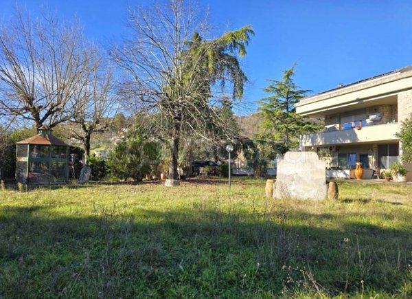 casa indipendente in vendita a Montefranco in zona Fontechiaruccia