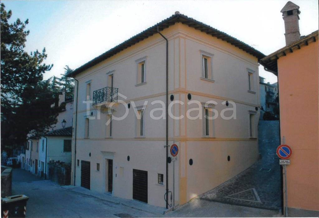 casa indipendente in vendita a Montefranco