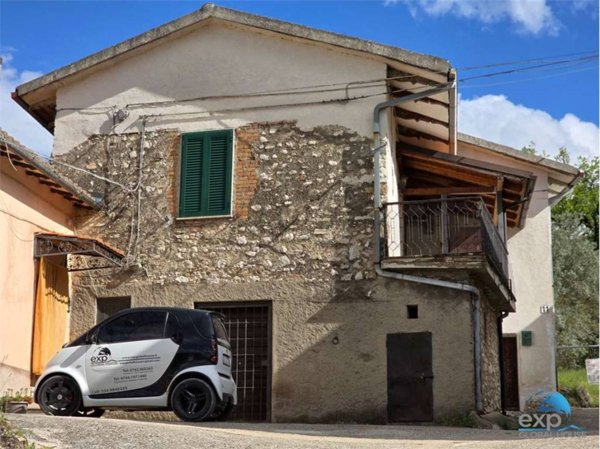 casa indipendente in vendita a Montefranco in zona Varcone
