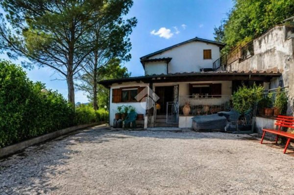 casa indipendente in vendita a Montefranco in zona Varcone