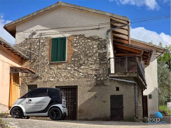 casa indipendente in vendita a Montefranco in zona Varcone