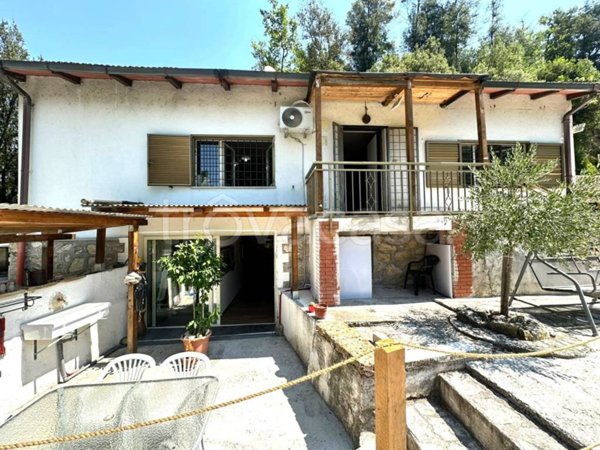 casa indipendente in vendita a Montefranco in zona Varcone