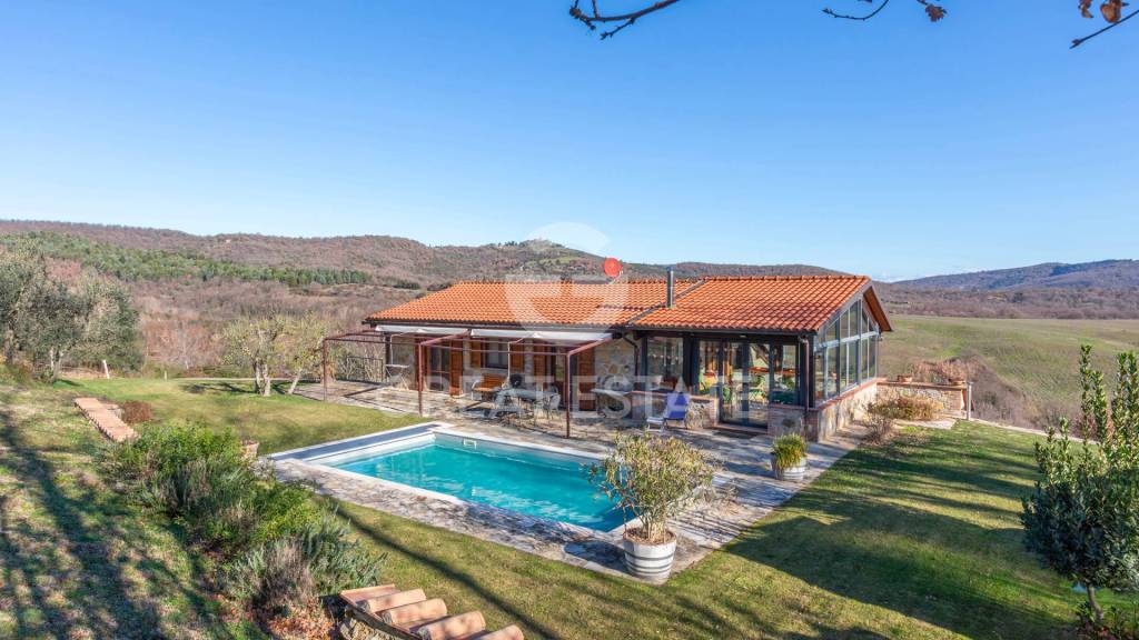 casa indipendente in vendita a Montegabbione