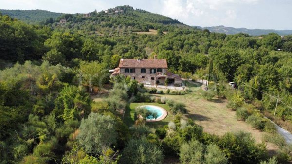 casa indipendente in vendita a Montegabbione in zona Montegiove