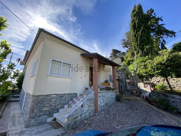 casa indipendente in vendita a Montegabbione