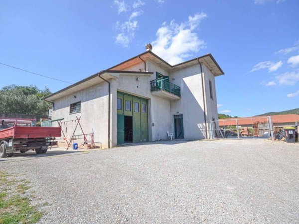 casa indipendente in vendita a Montegabbione
