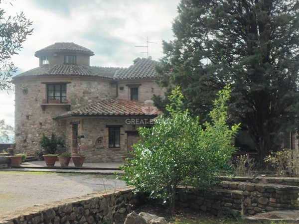 casa indipendente in vendita a Montegabbione