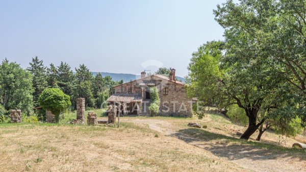 casa indipendente in vendita a Montegabbione