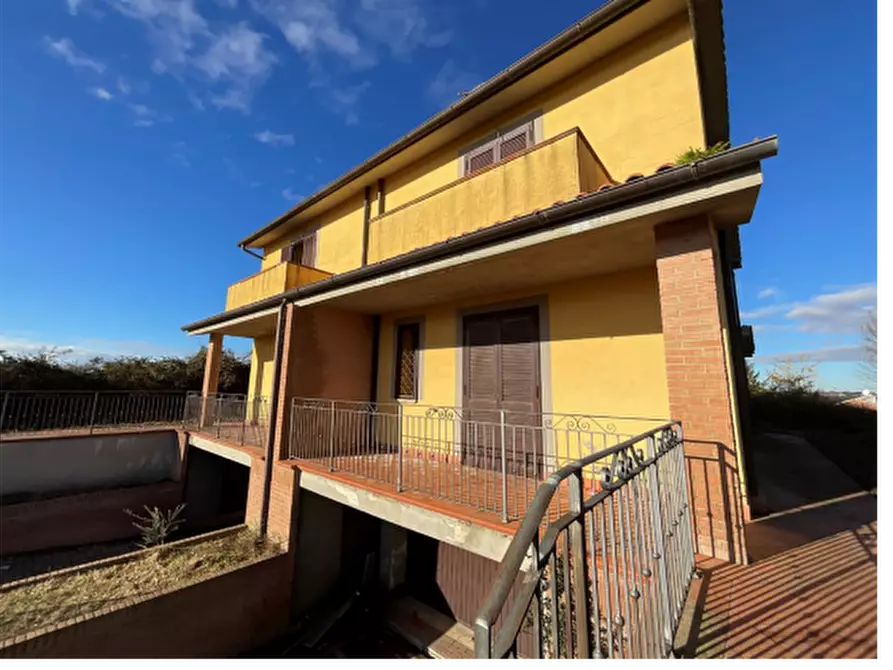 casa indipendente in vendita a Montegabbione in zona Faiolo