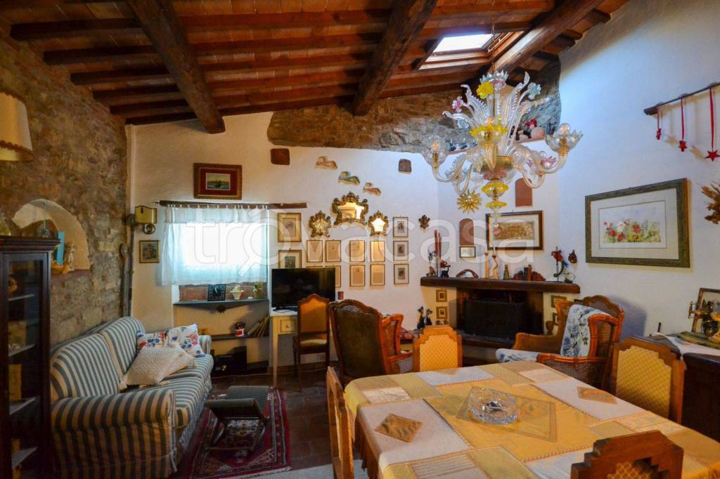 appartamento in vendita a Montegabbione in zona Montegiove