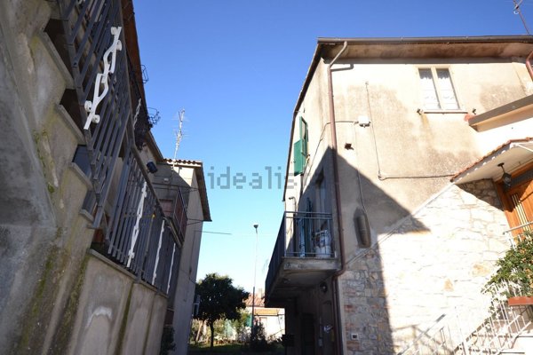casa semindipendente in vendita a Montegabbione