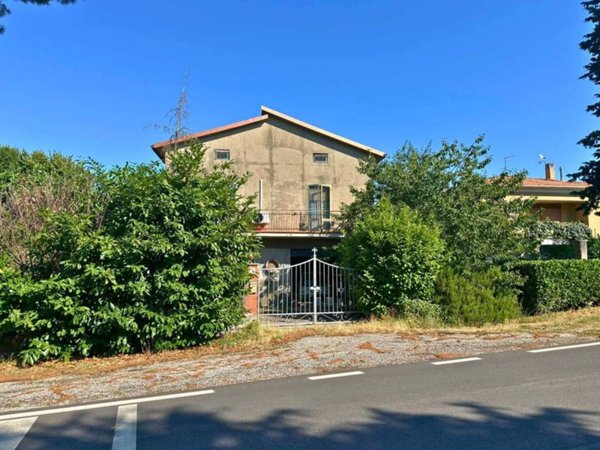 casa indipendente in vendita a Montegabbione in zona Faiolo