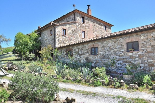 casale in vendita a Montegabbione