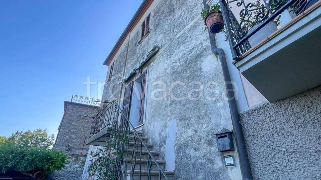 casa indipendente in vendita a Montegabbione