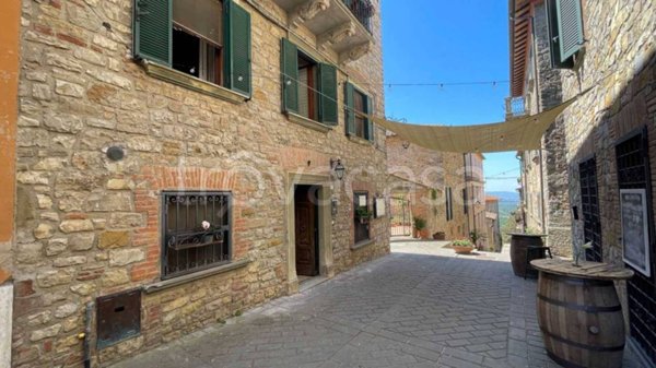 casa indipendente in vendita a Montegabbione