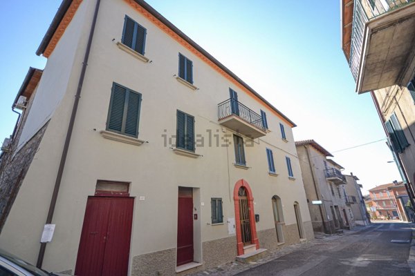 casa indipendente in vendita a Montegabbione in zona Faiolo