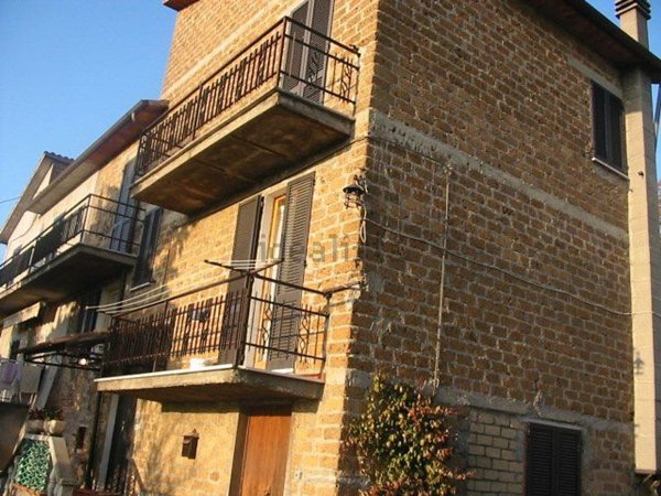 casa indipendente in vendita a Monteleone d'Orvieto