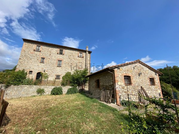 casa indipendente in vendita a Monteleone d'Orvieto
