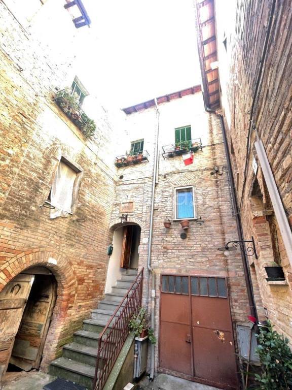 casa indipendente in vendita a Monteleone d'Orvieto in zona Colle