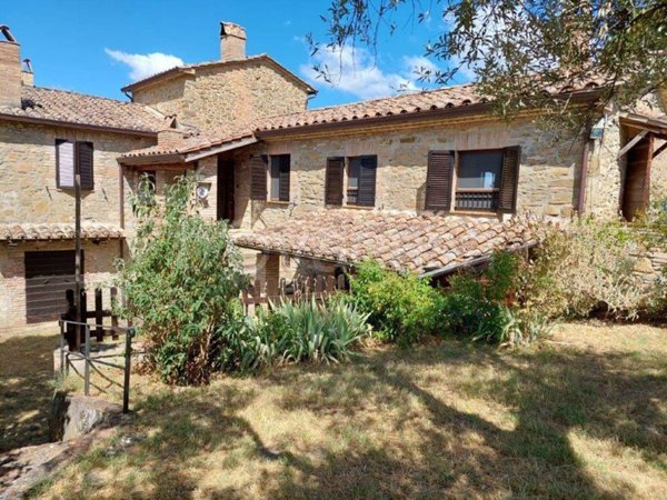 casa indipendente in vendita a Monteleone d'Orvieto in zona Colle