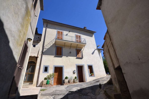 casa indipendente in vendita a Monteleone d'Orvieto