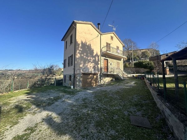 casa semindipendente in vendita a Monteleone d'Orvieto in zona Colle