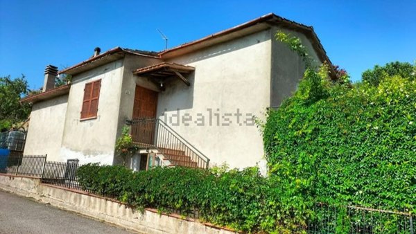 casa indipendente in vendita a Monteleone d'Orvieto
