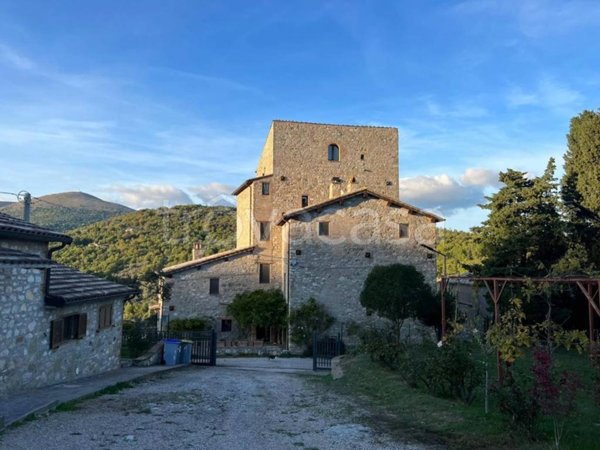 casa indipendente in vendita a Monteleone d'Orvieto in zona Colle