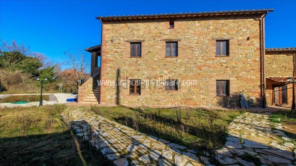 casa indipendente in vendita a Monteleone d'Orvieto