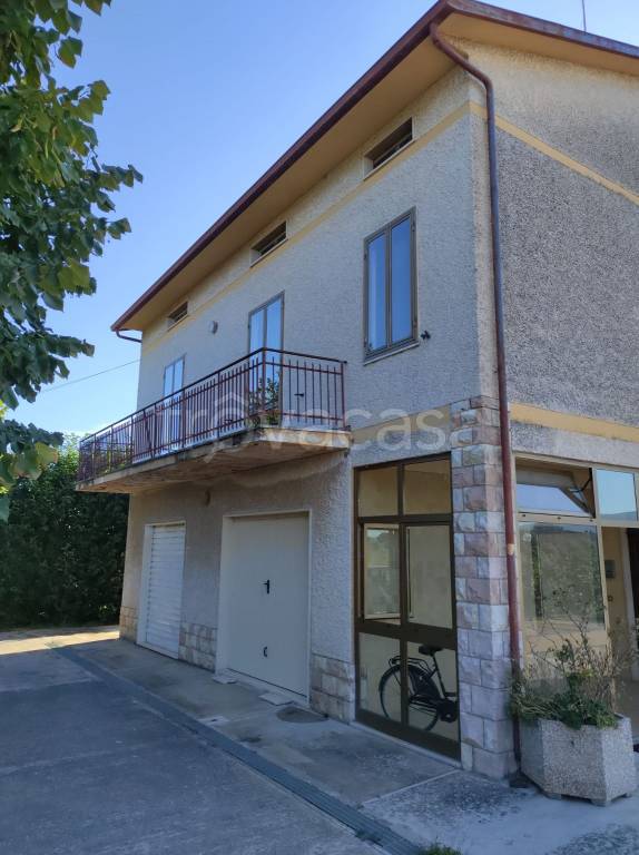 casa indipendente in vendita a Monteleone d'Orvieto in zona Santa Maria