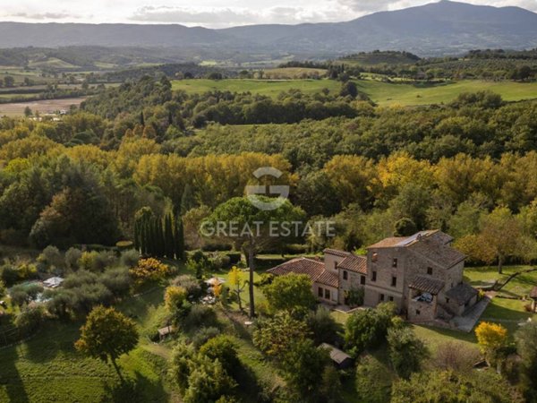 casa indipendente in vendita a Monteleone d'Orvieto