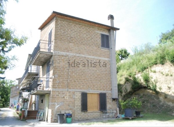 casa semindipendente in vendita a Monteleone d'Orvieto