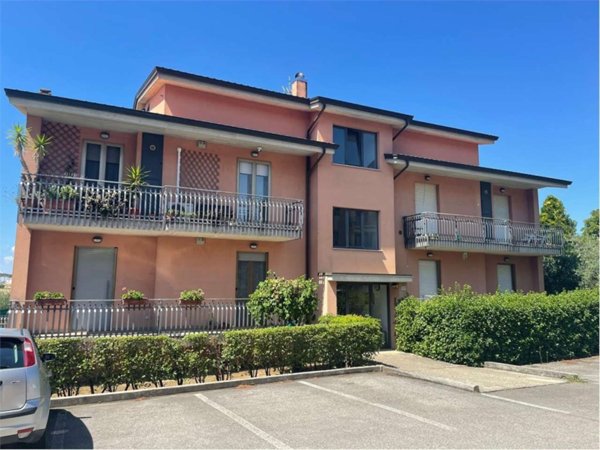 appartamento in vendita a Monteleone d'Orvieto in zona Colle