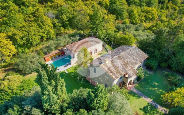 casa indipendente in vendita a Monteleone d'Orvieto in zona Colle