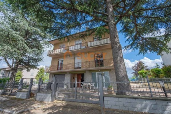 casa indipendente in vendita a Monteleone d'Orvieto in zona Colle