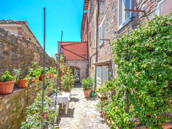 casa indipendente in vendita a Monteleone d'Orvieto