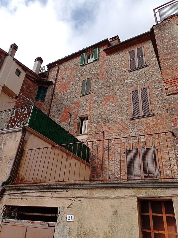 pentavano in vendita a Monteleone d'Orvieto