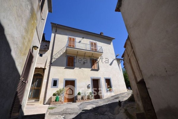 pentavano in vendita a Monteleone d'Orvieto