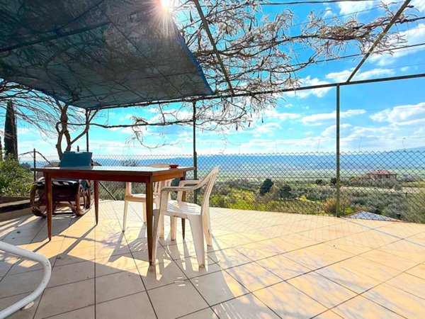 casa indipendente in vendita a Monteleone d'Orvieto in zona Santa Maria